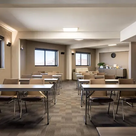 Ac By Marriott מלון